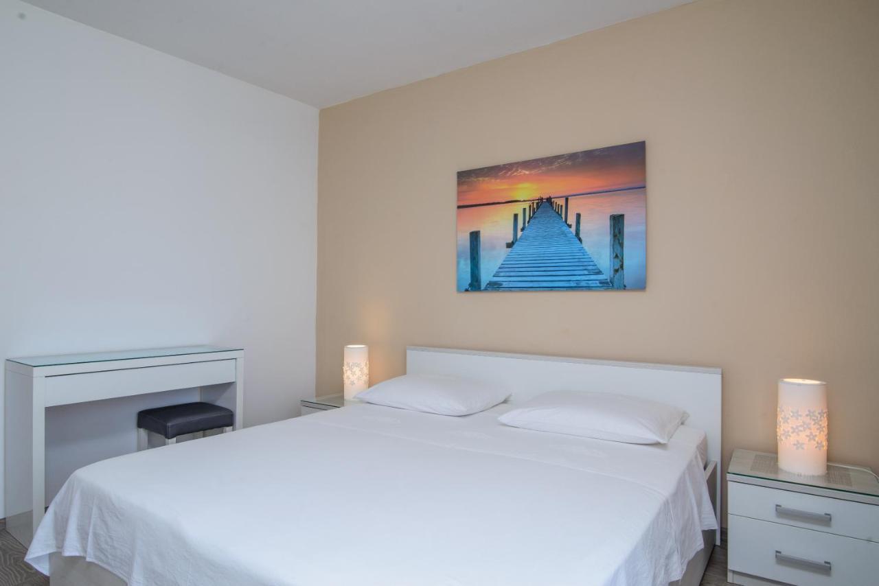 Apartments Tonka トロギール エクステリア 写真