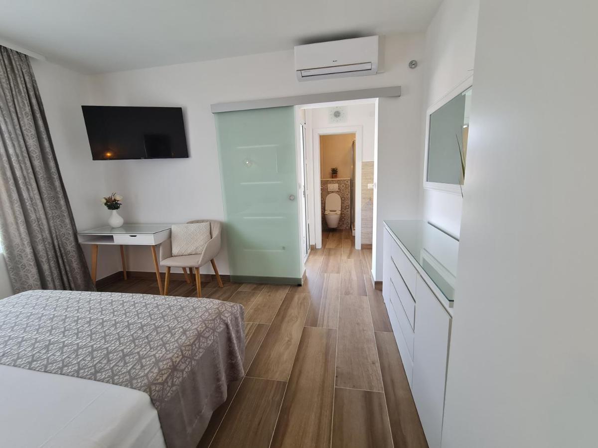 Apartments Tonka トロギール エクステリア 写真