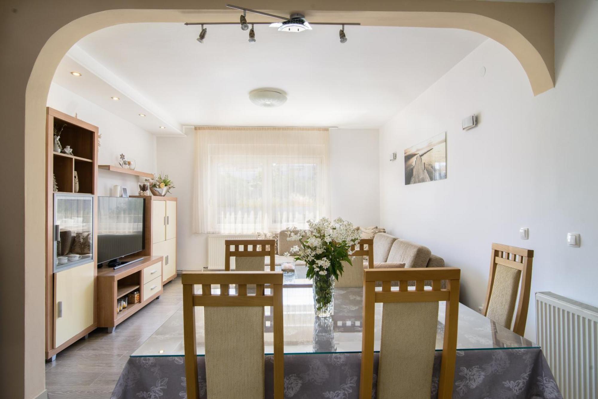 Apartments Tonka トロギール エクステリア 写真